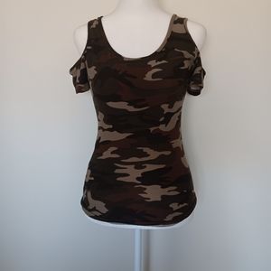 vintage hot kiss y2k scoop neck camo print fitted cold shoulder t-shirt